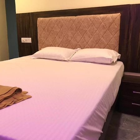 Taloja Midc Hotel Taloje Budrukh Eksteriør billede