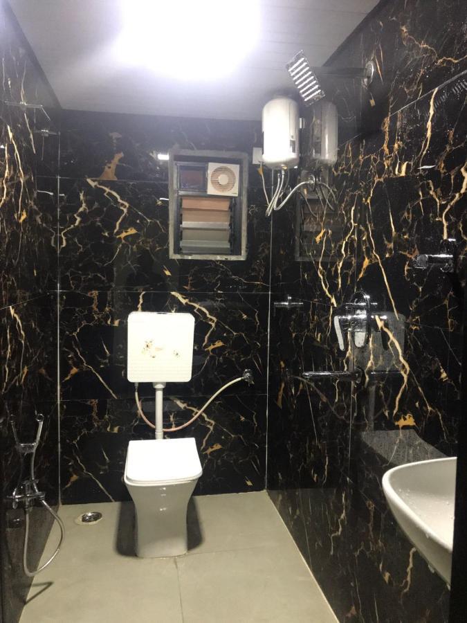 Taloja Midc Hotel Taloje Budrukh Eksteriør billede