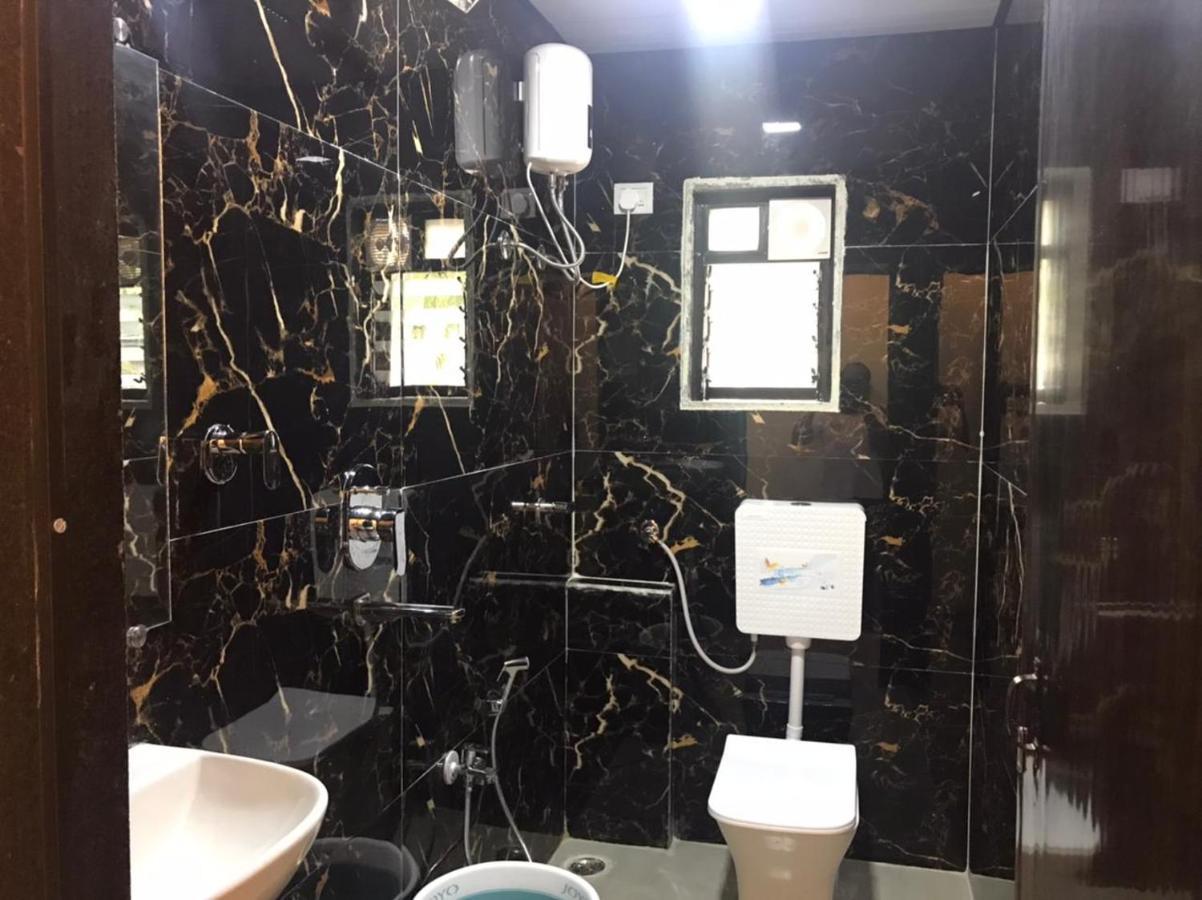 Taloja Midc Hotel Taloje Budrukh Eksteriør billede