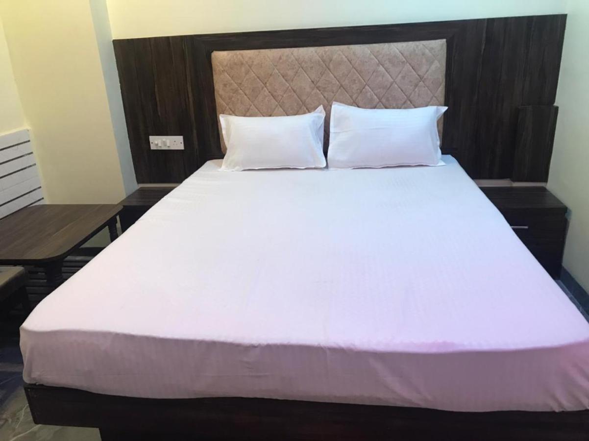 Taloja Midc Hotel Taloje Budrukh Eksteriør billede